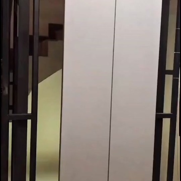 电梯门