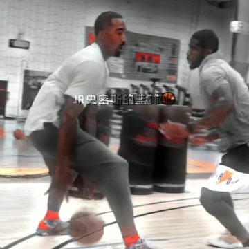 和jr一起学投篮