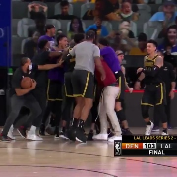 戴维斯三分绝杀