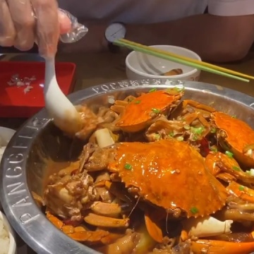 胖哥俩肉蟹煲