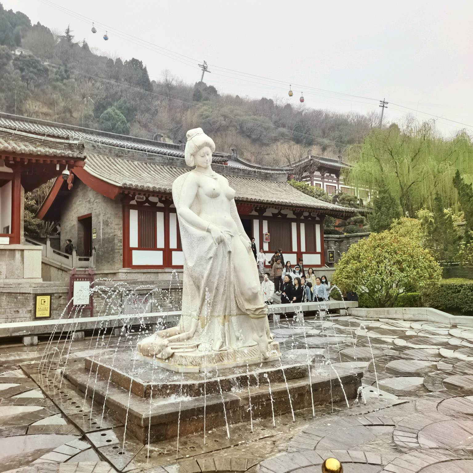 国际戒色中心 群聊头像