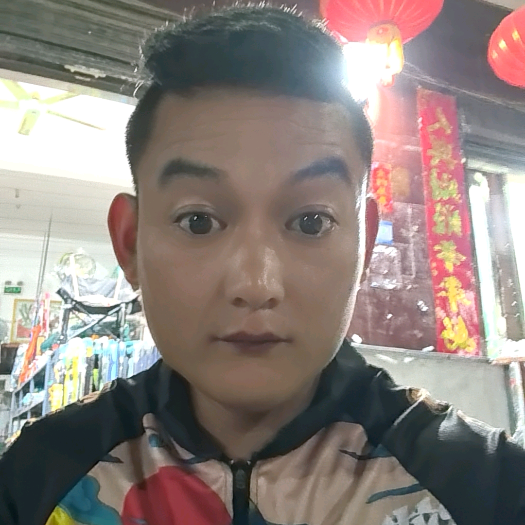 陈麓麓渔具店野钓二群 群聊头像