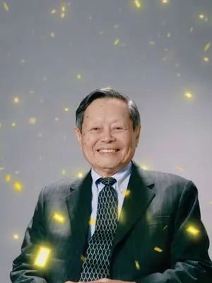 重温杨振宁生前采访,他曾为自己打分,“德、功、言,我做得都不坏。”#媒体精选计划 #杨振宁专访回顾