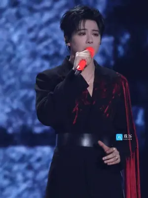 大咖云集经典传承-抖音美好奇妙夜 罗大佑、任贤齐、林忆莲、陶喆、周深、刘宇宁
这既是一份顶尖音乐人的列表,也是一份传承
10月29日晚19:30 #抖音美好奇妙夜  以“#每个人的青春都有一首歌 ”召集众多时代级音乐人同台,音乐盛宴即将上演。
我看这份名单就觉得满满都是看点,还有adam也要来展示他的惊天嗓音了。
#罗大佑 年龄越大,舞台却越挥洒自如,有一种返璞归真的气质
任贤齐 和 #刘宇宁  这是两代仙侠男主啊,又演又唱,双顶流的代表
林忆莲 和 陶喆 陪伴了多少代人长大?
而用#周深  来做新生代代表再合适不过了。
10月29日19:30,锁定北京卫视、抖音直播间,我跟大家一起边看边聊。