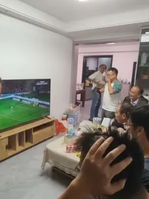 苏超半决赛南通 VS 无锡,南通加油,南通必胜,与泰州会师南京,苏中德比#苏超 #南通 #无锡 #南京#泰州